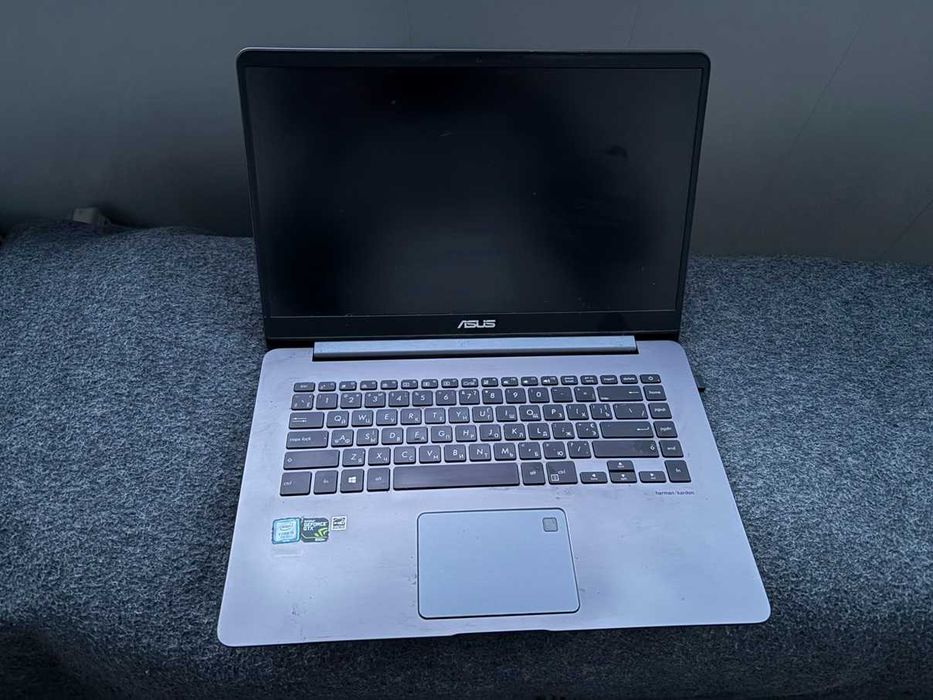 ASUS Zenbook UX530