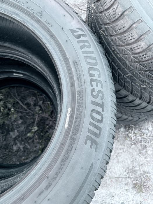 215 65 17 Bridgestone LM005 85% Шини Зима