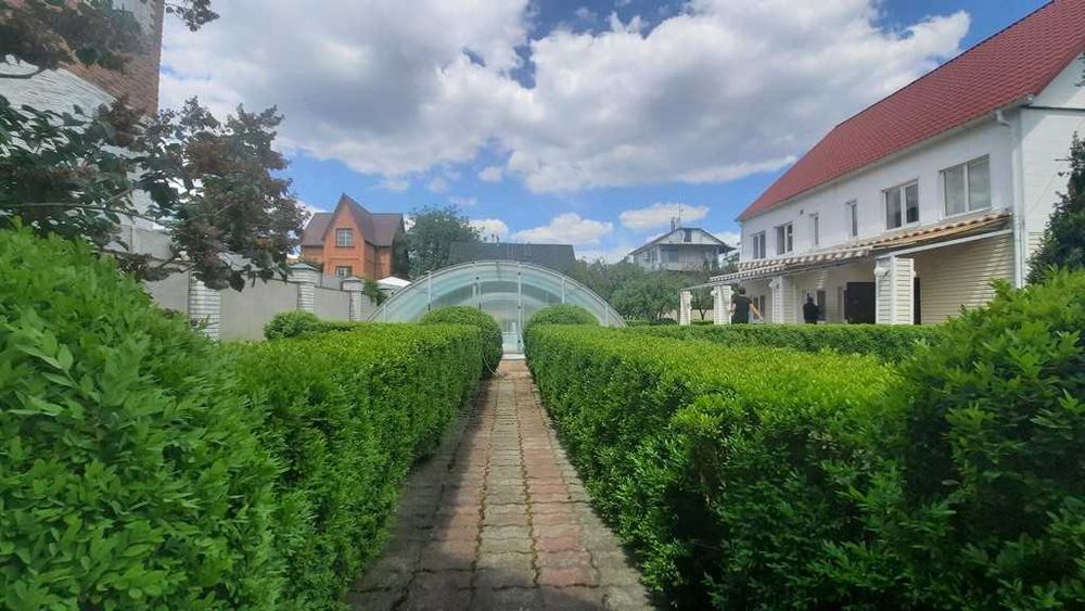 Осокорки. Дом с большим бассейном. Барбекю. От собственника