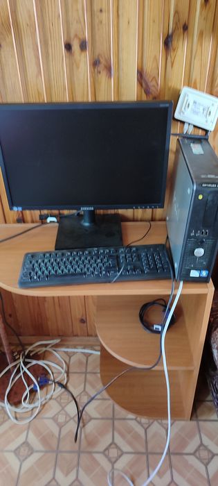 Продам бюджетний комп'ютер для школяра.