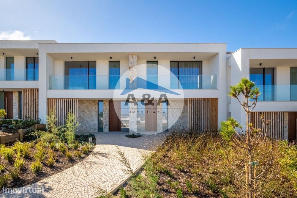 Townhouses, 3 Suites - Ocean & Golf