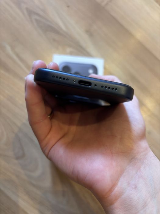 iPhone 17 Pro 256-GB. Neverlock