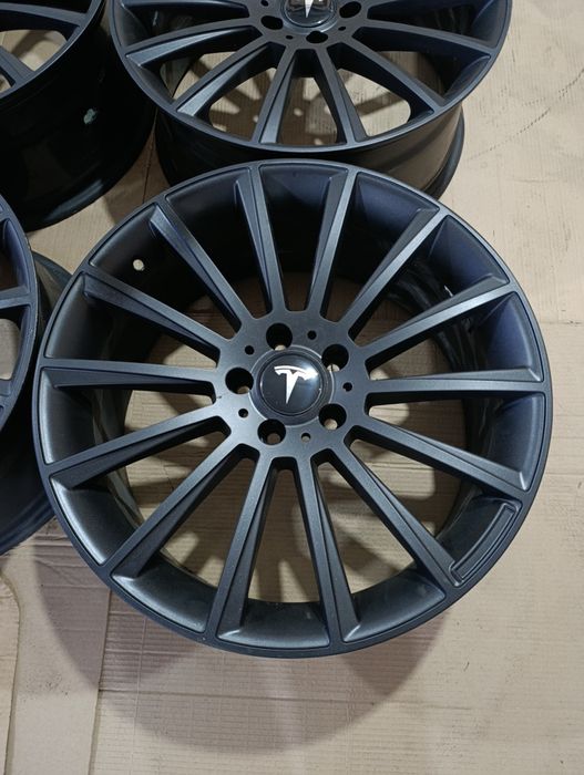 Диски 5/114.3 r19 tesla Y 3
