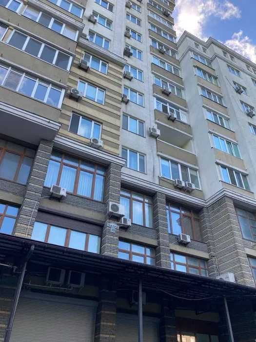 Продаж Фасадного Приміщення Науки 30 ! 207 кВ! Банк! Стоматологія