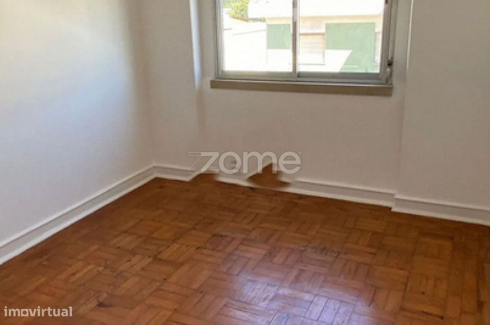 Apartamento T3 na Buraca para investimento