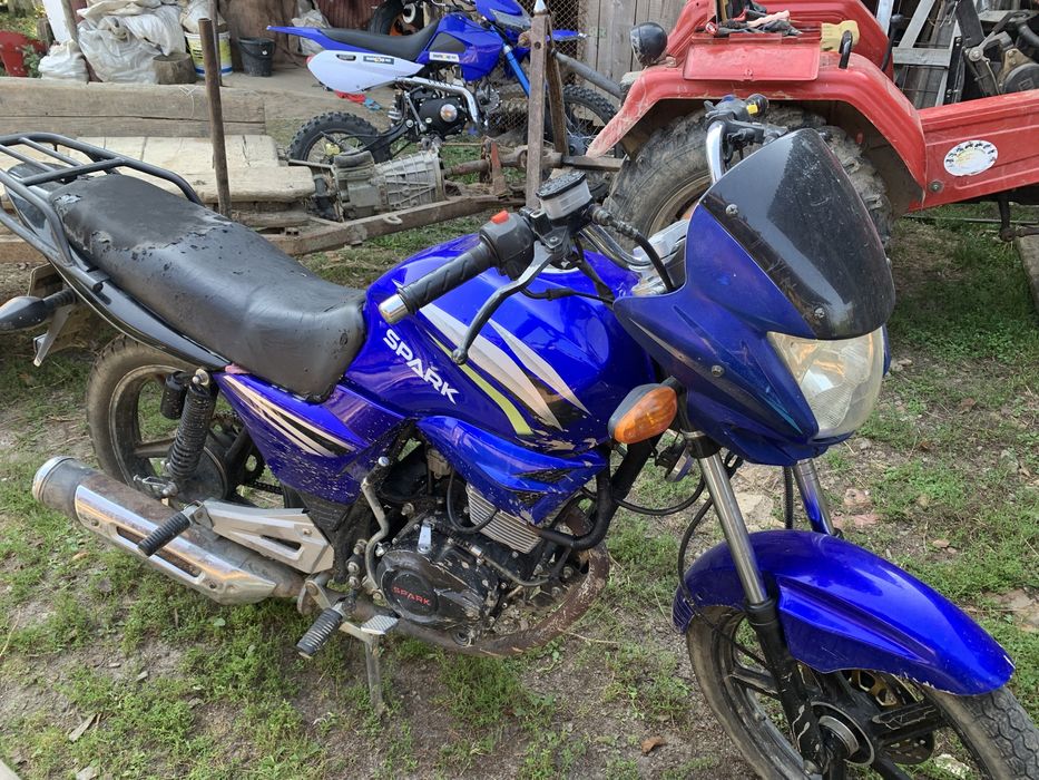 Продам мотоцикл Спарк 200