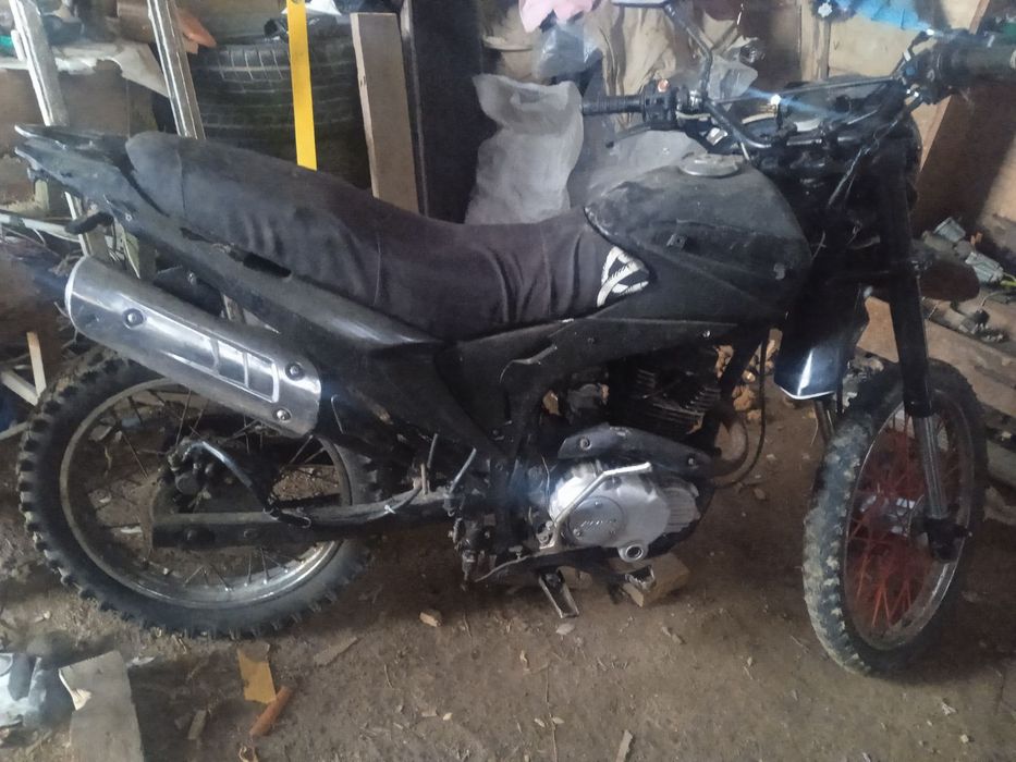 Мотоцик форте  200кубів