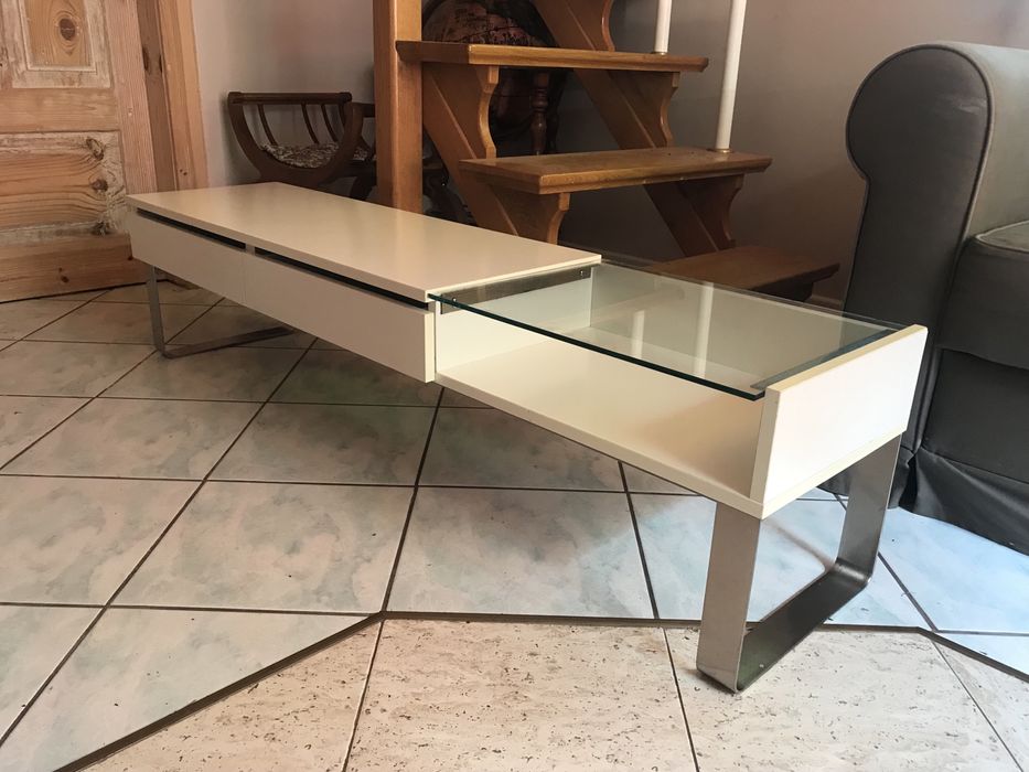 Szafka / komoda RTV Svalöv z Ikea, półmat, biała