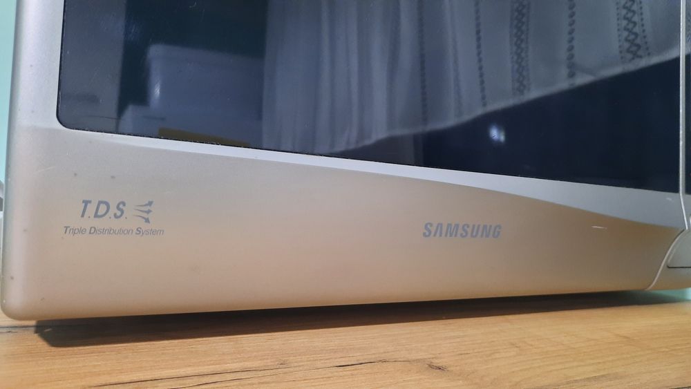 Mikrofala Samsung ME732K