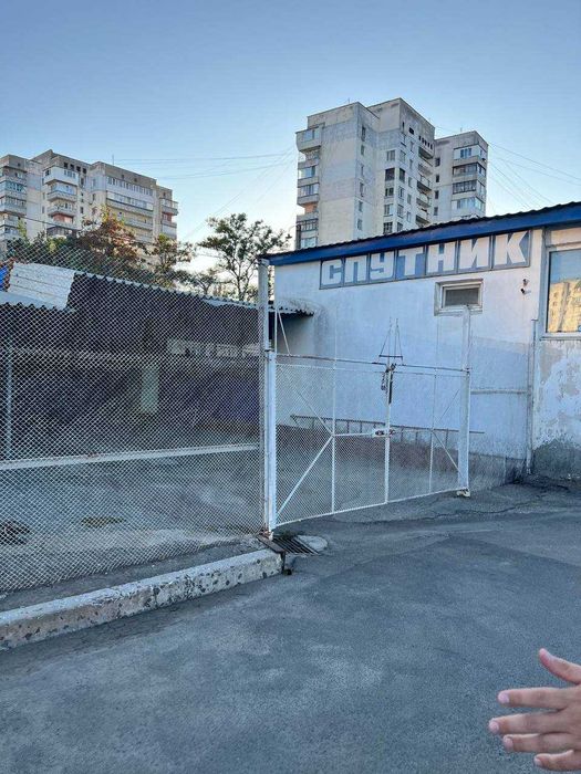 Сдам паркоместо, парковка на 3 авто