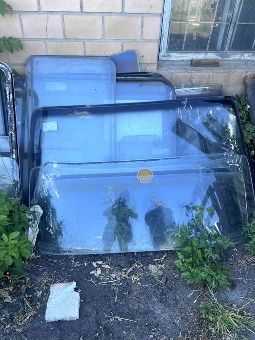 Стекла лобові Газель ПазГаз 3307 Газ 53 Зил Газ 3309 волга