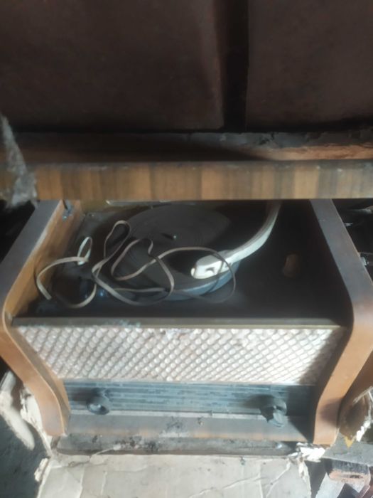 Продам музыкальный проигрыватель