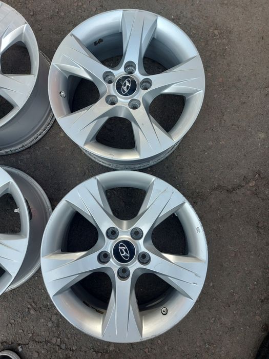 R16  5×114.3  ET 40  диски титани R16
