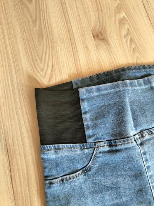 Spodnie niebieskie jeansowe