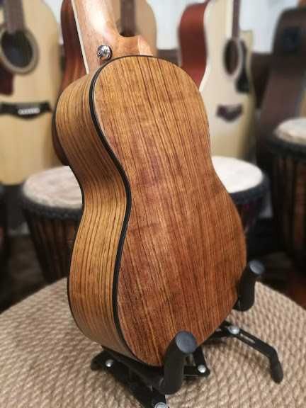 ukulele koncertowe SEGOVIA Walnut 24 concert 24c