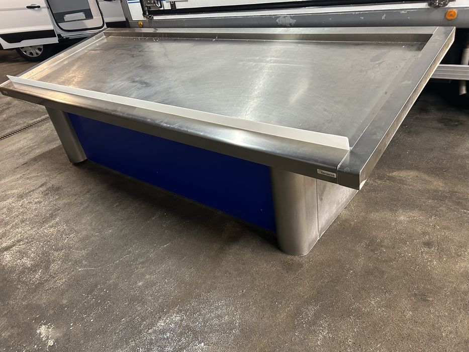 Bancada expositor em inox em muito bom estado com pouco uso