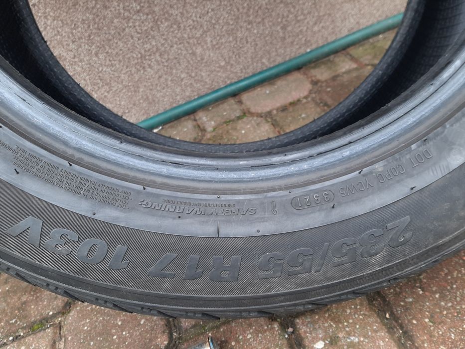 2x Opony zimowe 235/55R17 Kumho WinterCraft WP71  / 9mm 2021r