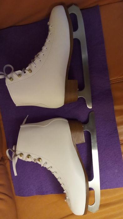 Łyżwy figurowe ROCES NIRWANA Rozmiar 42 Wkładka 28cm. Nowe