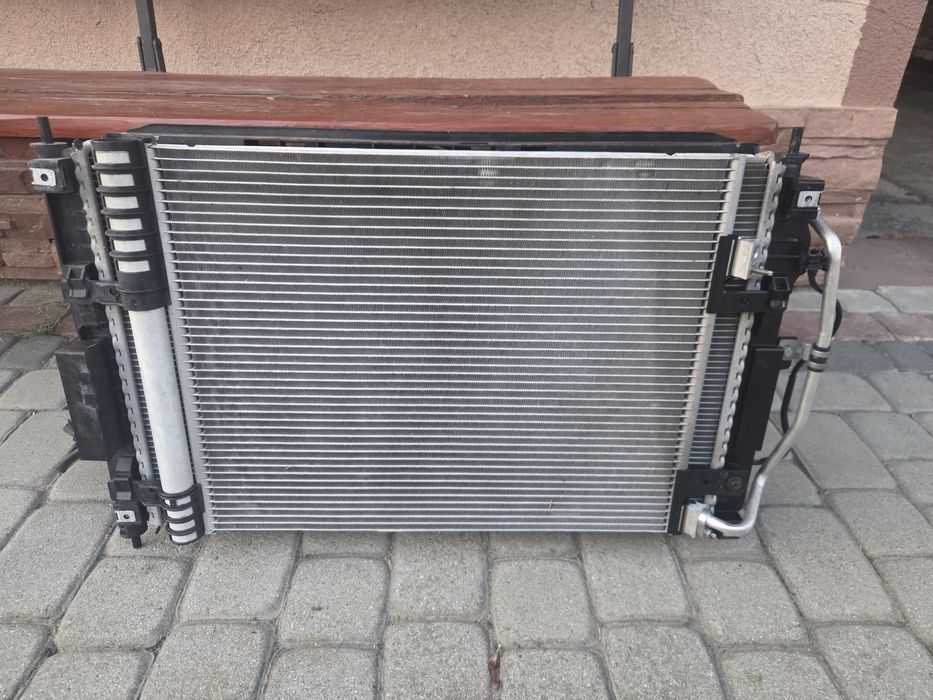 Komplet chłodnic Peugot 3008 1.2 benzyna 2023r automat