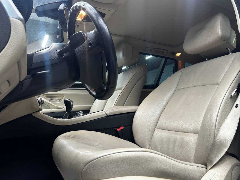 BMW 520d 2011 року
