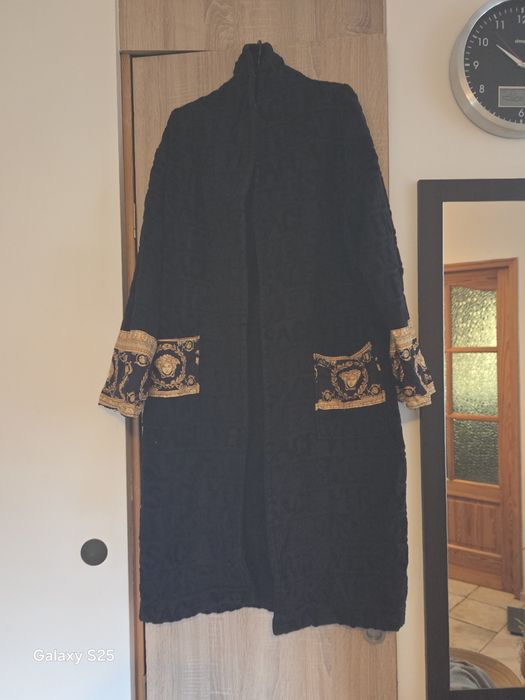 Szlafrok Versace Home XL i L– czarny, złote Barocco