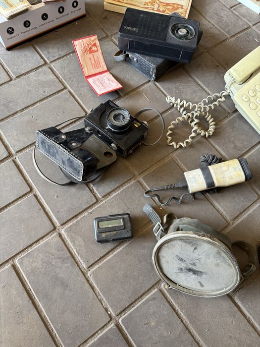 Продам старі відеокамери та фотоапарат