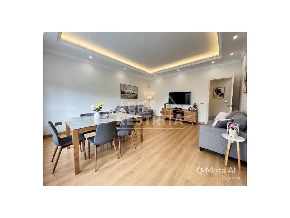 Apartamento T3 Zona Central, Cruz De Pau, Amora — Amora, Setúbal