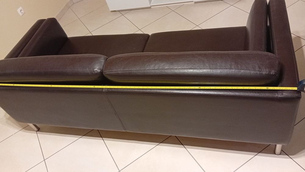 Sofá em Polipele castanho escuro