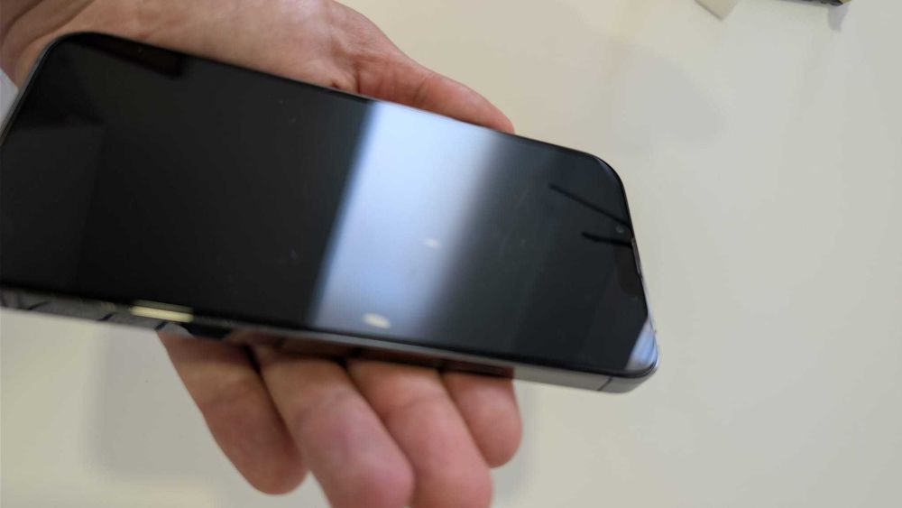 iPhone 13 Pro Max 128GB - funcional mas c/ Vidro Traseiro Partido