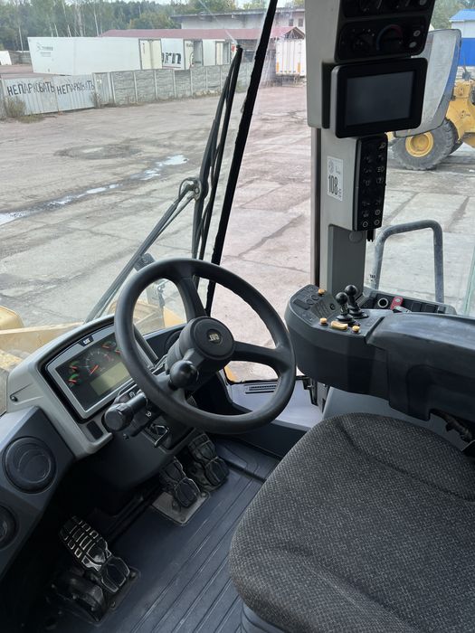 Фронтальний навантажувач Caterpillar 966 2017 рік