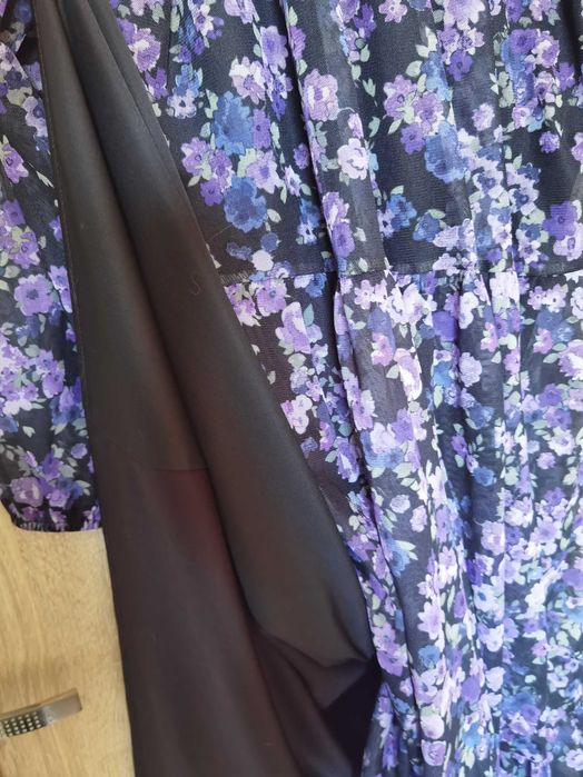 Sukienka Fioletowa Kwiaty Reserved L