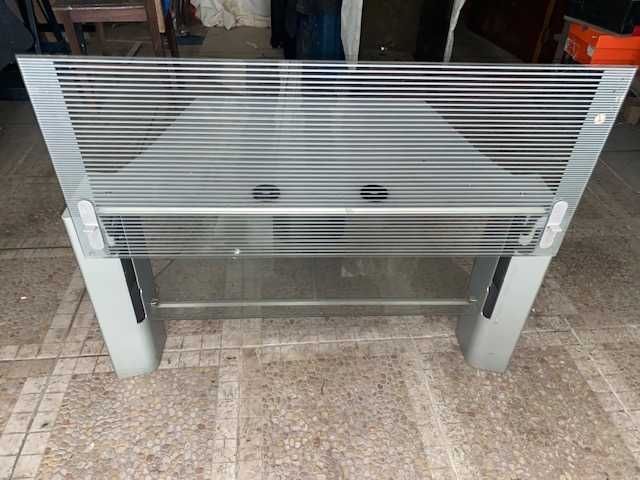 Mesa TV Sony (grande) "bose"