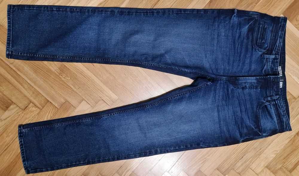 Nowe spodnie dżinsy 32/30, pas 81 cm, dł 76 cm, slim stretch z dowozem
