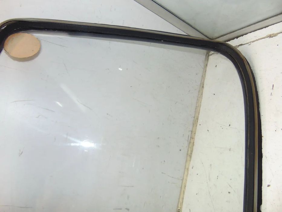 Opel Kadett B para-brisas usado em bom estado