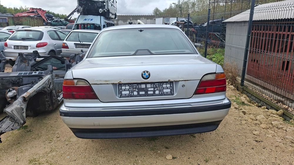 BMW E38 na części