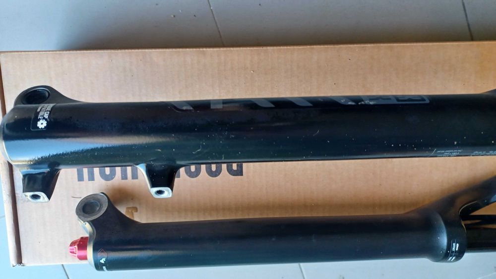 Suspensão Rockshox yari 160mm