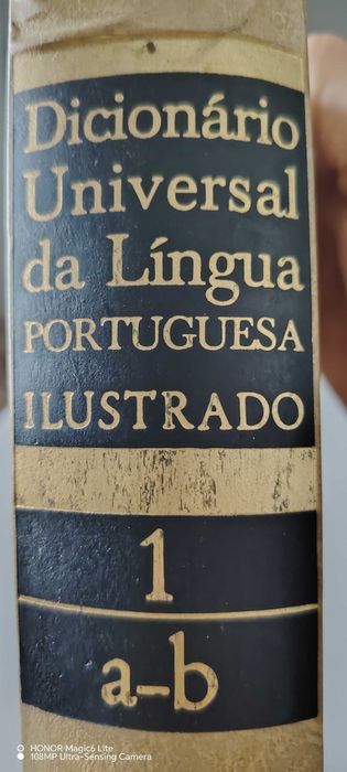Dicionário Ilustrado língua portuguesa
