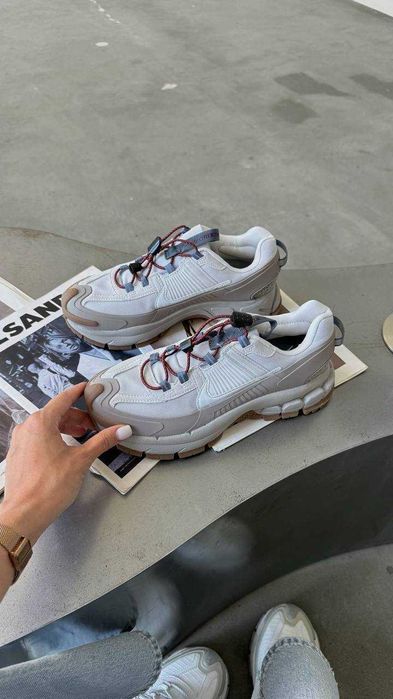 Кросівки Nike Zoom Vomero 5 Roam Premium (36-45)