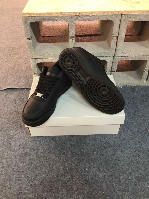 Nike Air Force 1 Czarny 43