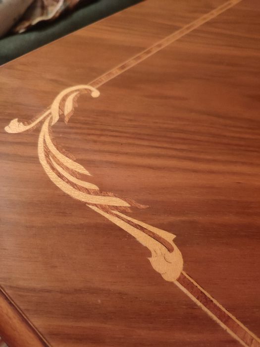 Стіл і 6 стільців