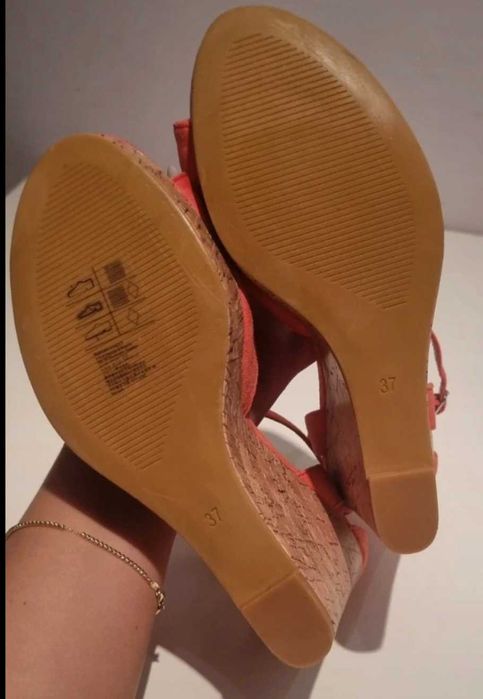 H&M sandały na konturnie nowe