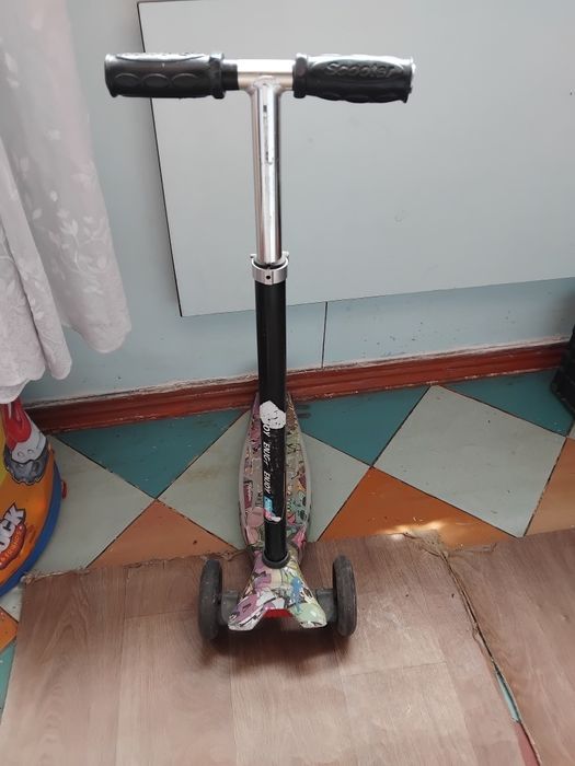Продам дитячий самокат