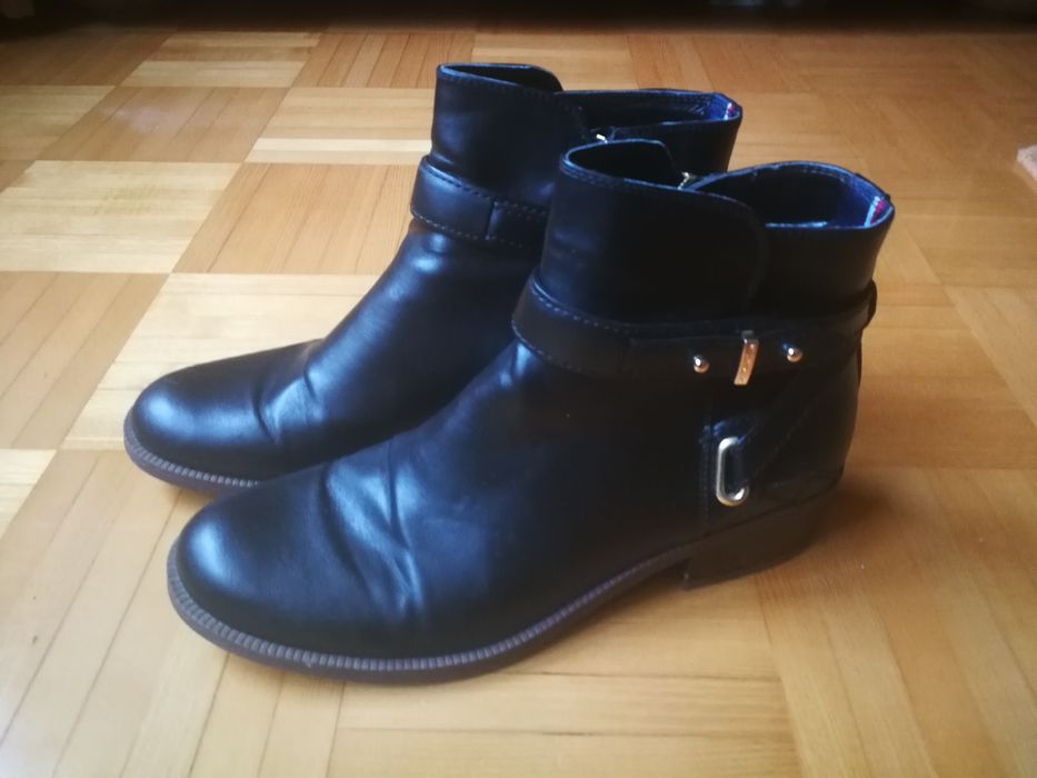Botki damskie, czarne sztyblety Tommy Hilfiger rozmiar 7 1/2  (38)