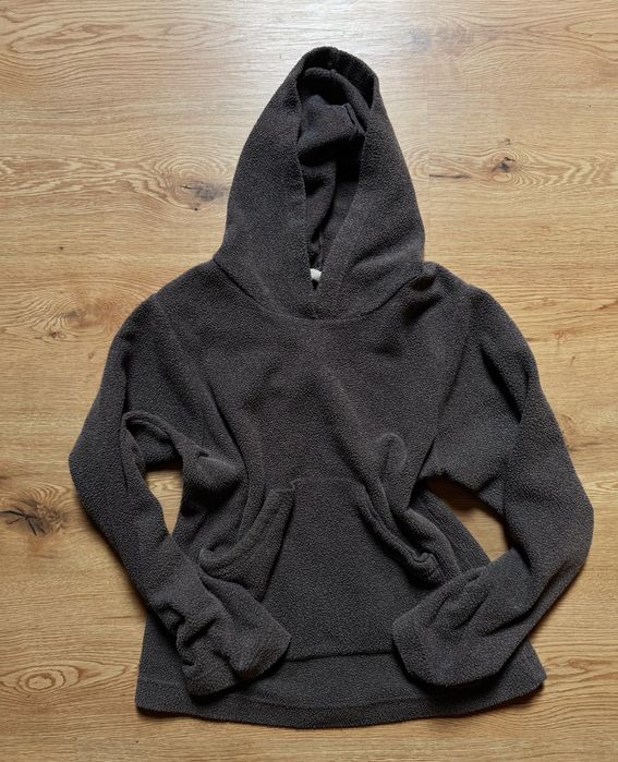 Damska bluza polarowa z kapturem – rozmiar S, ciepła i miękka

Na sprz