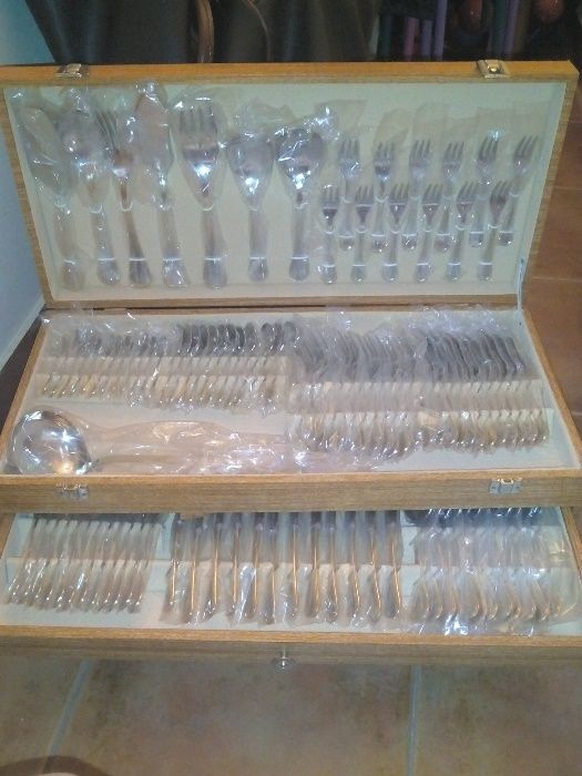 faqueiro ouro e aço inoxidável novo