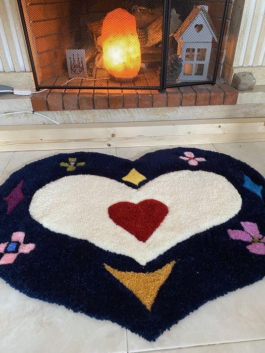 Tapete novo,rug, hand made.Multicolor coração.