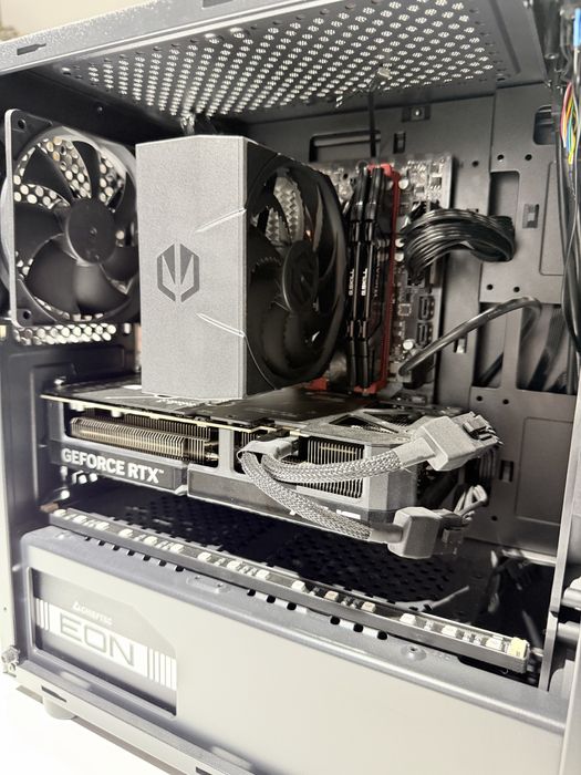 Komputer gamingowy/ RTX5070 i5-13400F