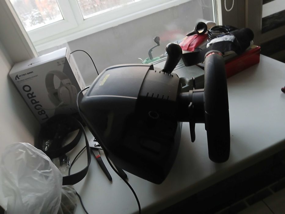 Logitech MOMO RASING 900°