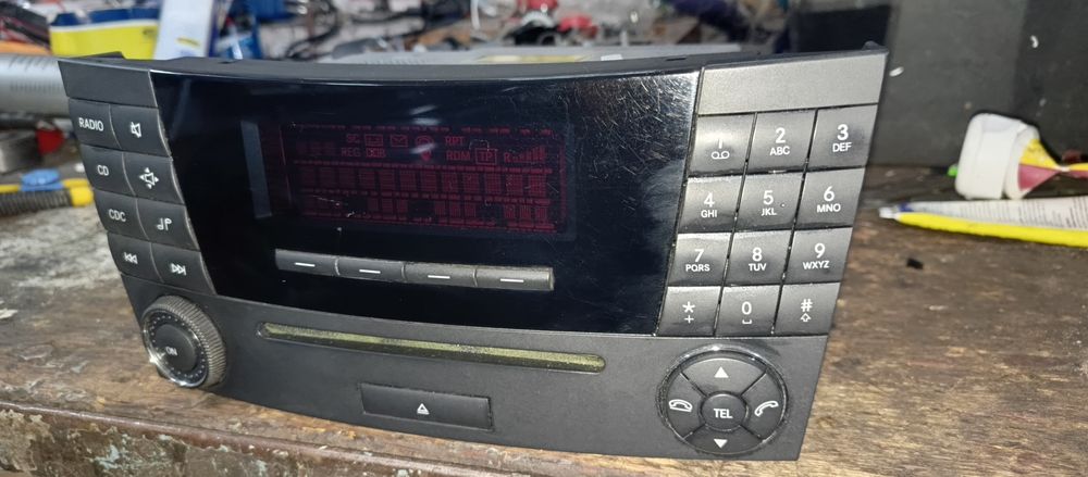radio do Mercedes w211
