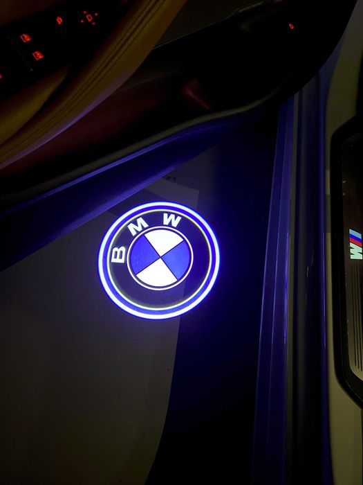 Проекция логотипа в двери BMW (orig, M, M perf, 50th anniversary)